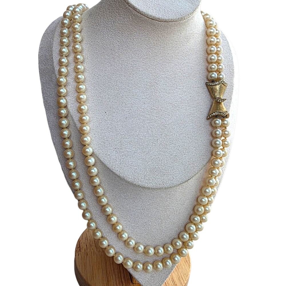 Vintage Double Strand Pearl Necklace‎ Gold Plated Rhinstone Bow Clasp Rockabilly